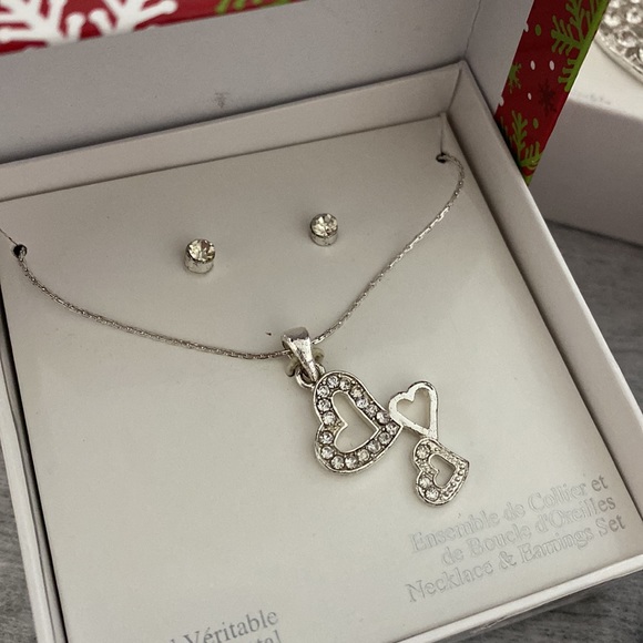 Lot: Holiday Collection  (4 boxes for $30) - Picture 3 of 5